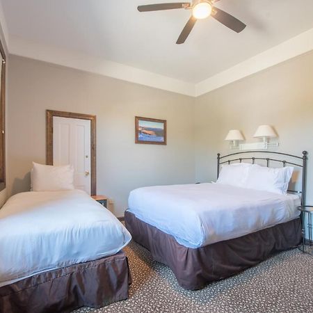 Elk Mountain Lodge Крестед-Бьютт Экстерьер фото