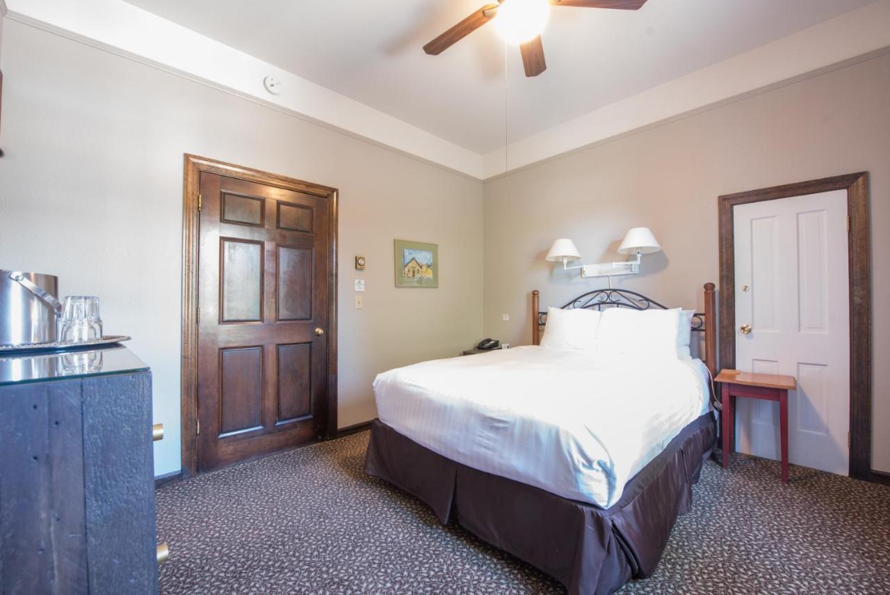 Elk Mountain Lodge Крестед-Бьютт Экстерьер фото