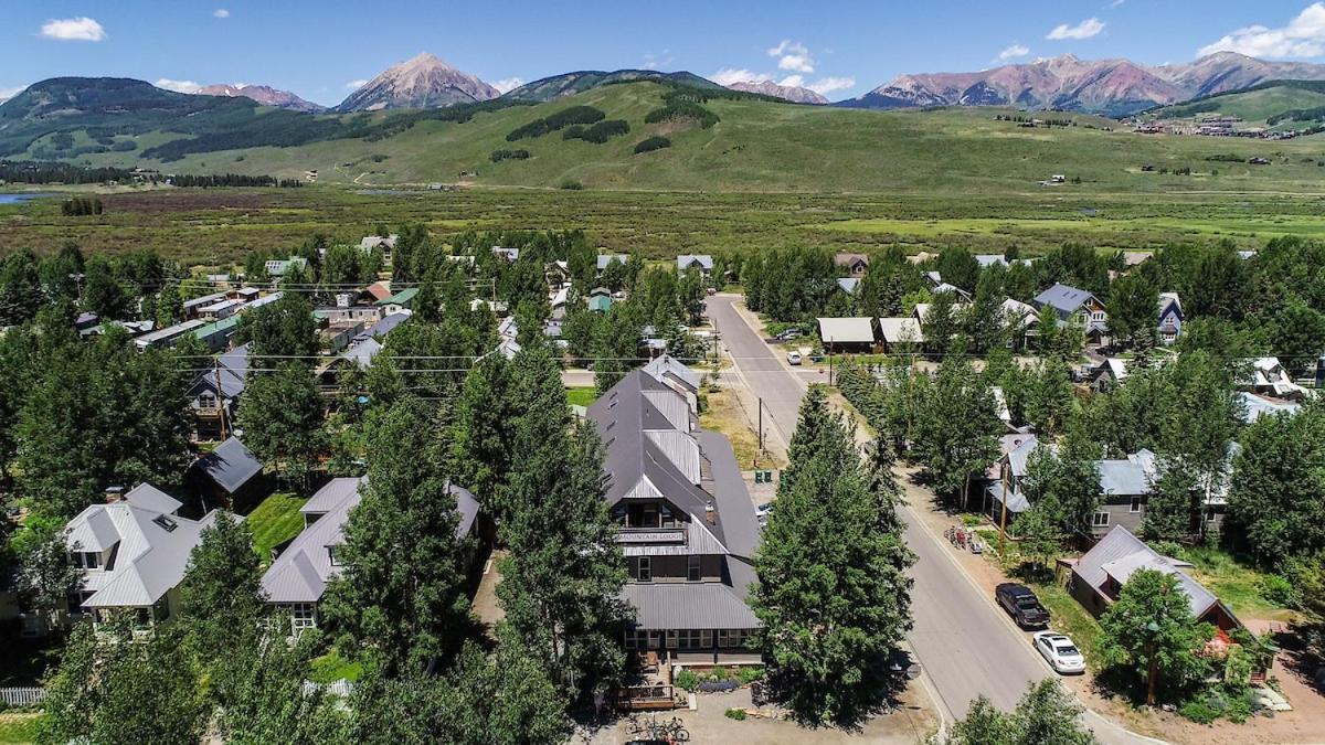 Elk Mountain Lodge Крестед-Бьютт Экстерьер фото